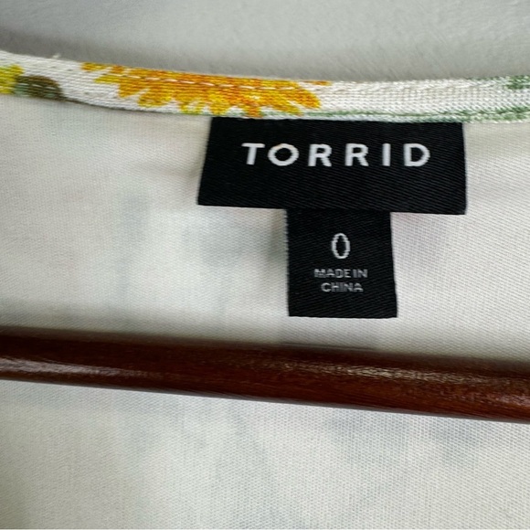 Torrid Rayon Slub Button Up With Waist Detail Peplum Floral Tank Top Size Large - Picture 12 of 13